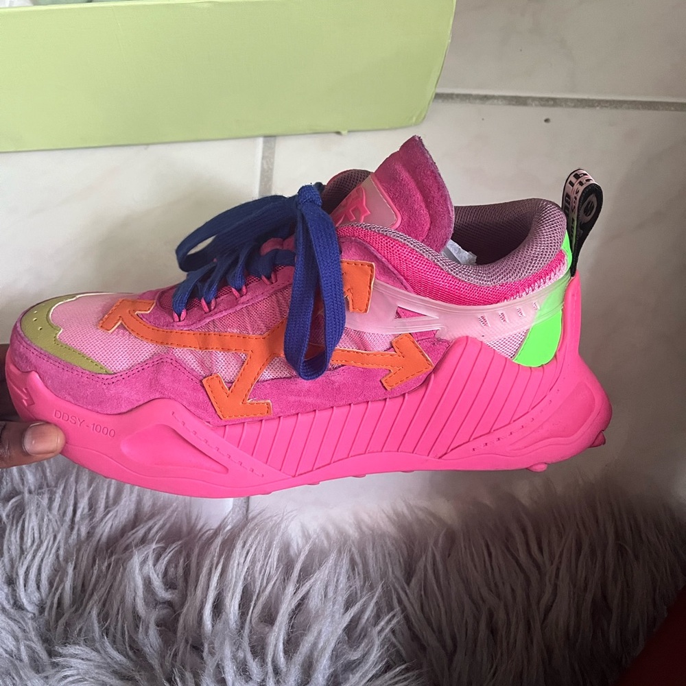 Off white- Oddsy Pink Size 38(6.5)